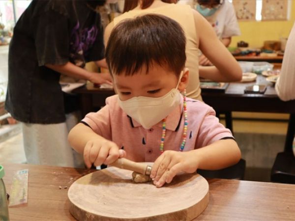 WORKSHOP TẠO HÌNH BẰNG BÀN XOAY